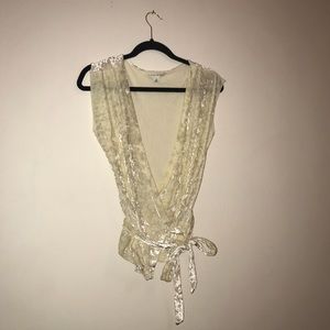 Banana Republic Wrap Top😍